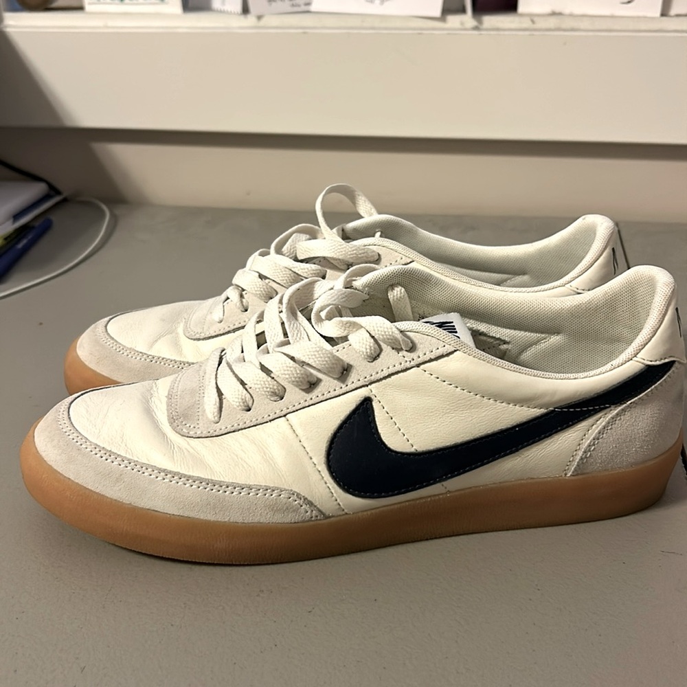 Iconic Nike Killshot 2. Size 11. Good Condition!